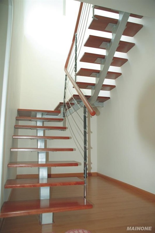 钢木梯 钢木楼梯 钢木楼梯扶手 钢木楼梯配件