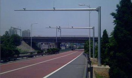 河北监控杆——河南哪里有供应便宜的监控杆