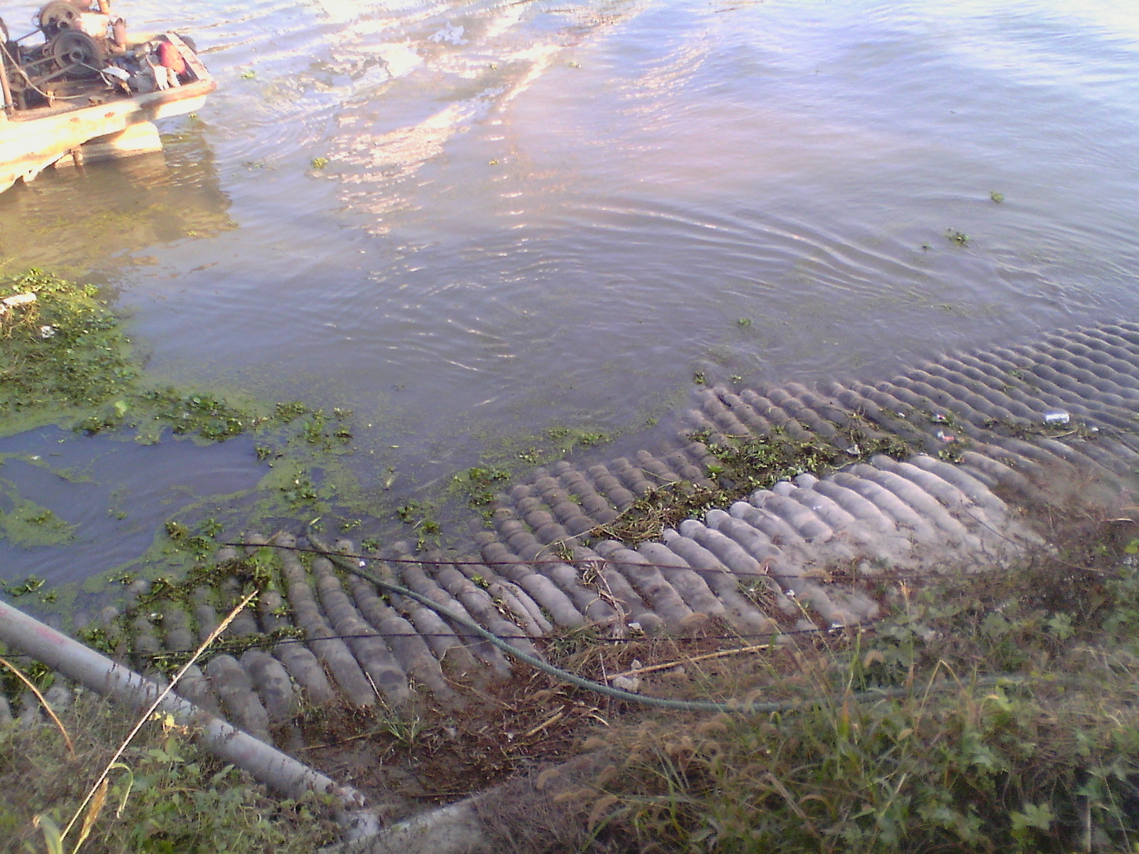 模袋混凝土施工公司，模袋施工报价13515131766