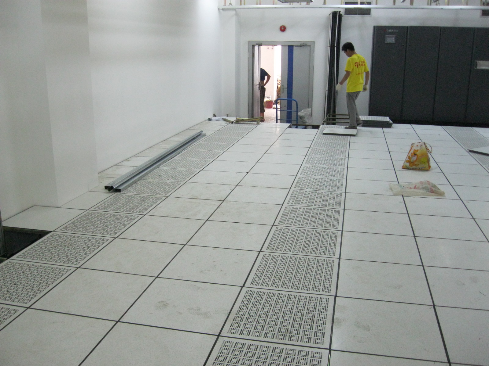 鹰潭全钢防静电地板：国内畅销防静电地板南昌供应