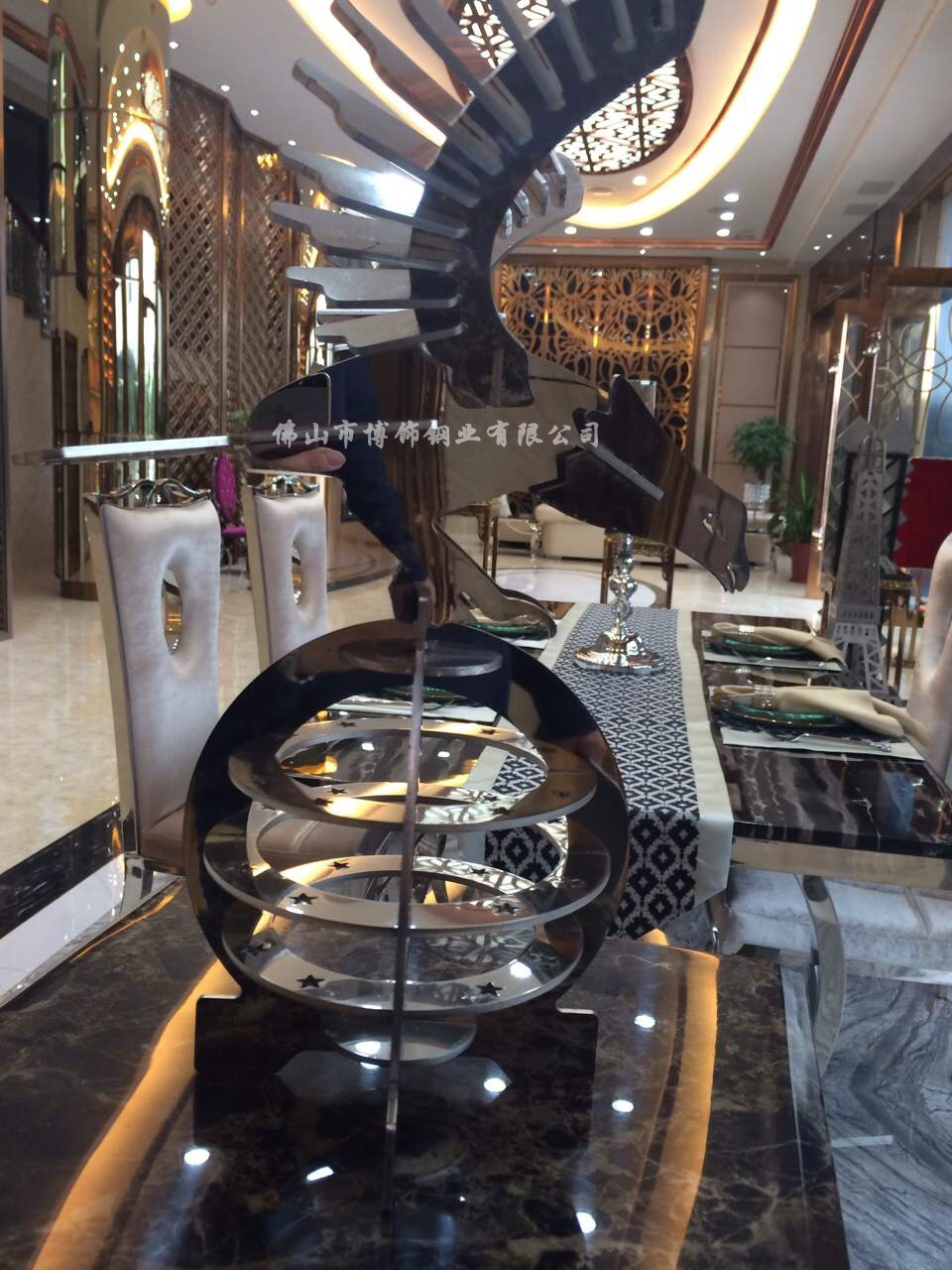 佛山哪里有卖便宜的彩色不锈钢制品，上等彩色不锈钢工艺品图片