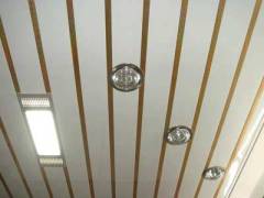 中国天花板扣板厂家: 的办公室天花板扣板就在鸿宇塑胶