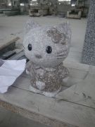 工艺精堪的动物雕刻——福建上等KT猫石雕供应