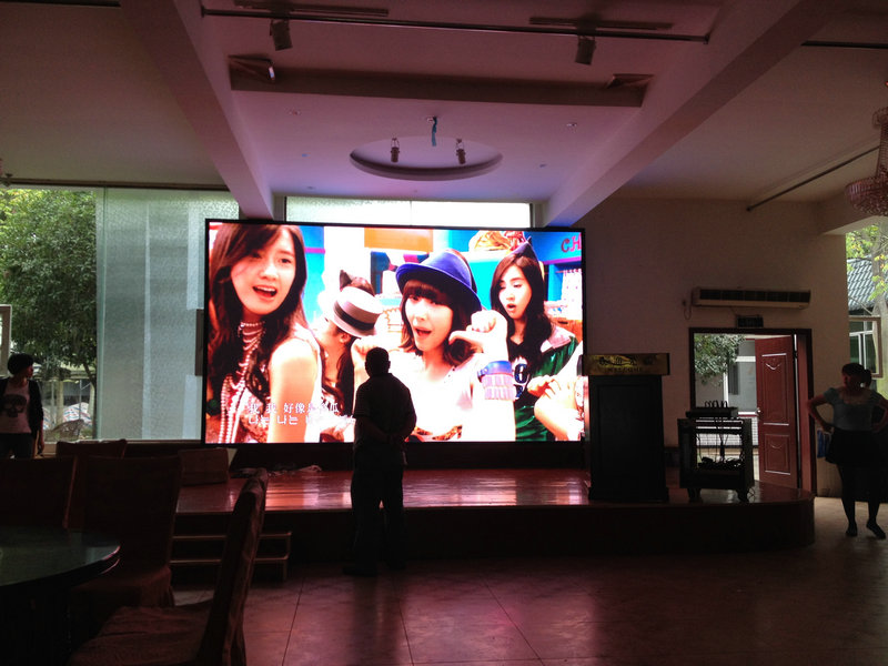 自貢室內LED顯示屏|合格的全彩顯示屏由成都地區提供