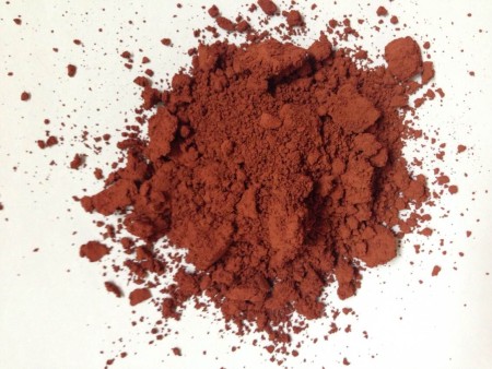 锆铁红28000／吨