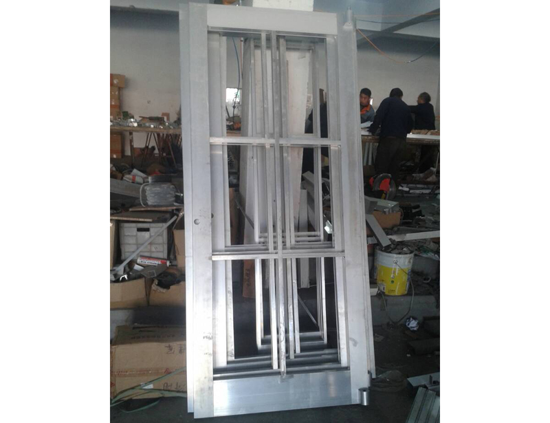 恩友工业铝材物超所值的肯德基门新品上市，什么是肯德基门