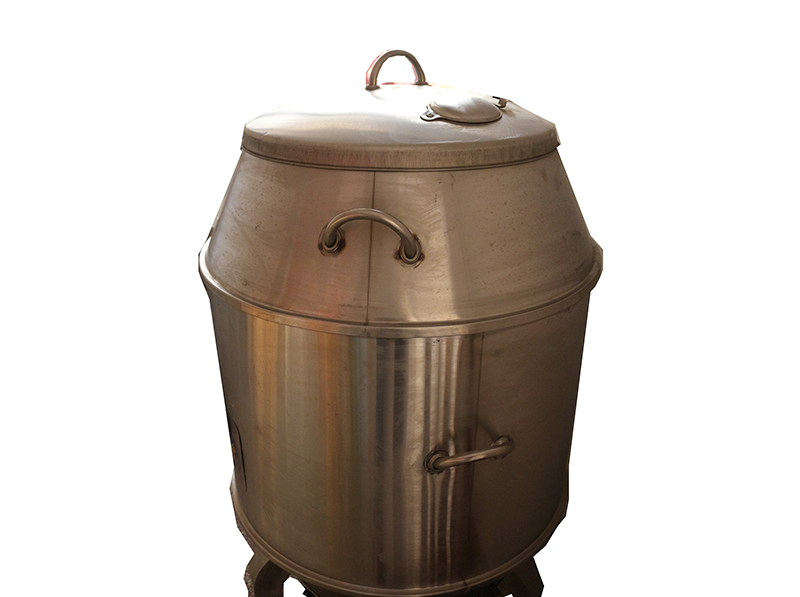 齐鲁鑫达厨房设备供应同行产品中最新烧烤设备  木炭烤羊排机