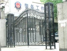 好的鐵藝大門哪里有賣:臨夏鐵藝大門加工