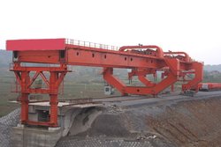 西安地区优惠的西安架桥机运输服务    ——专业的陕西架桥机