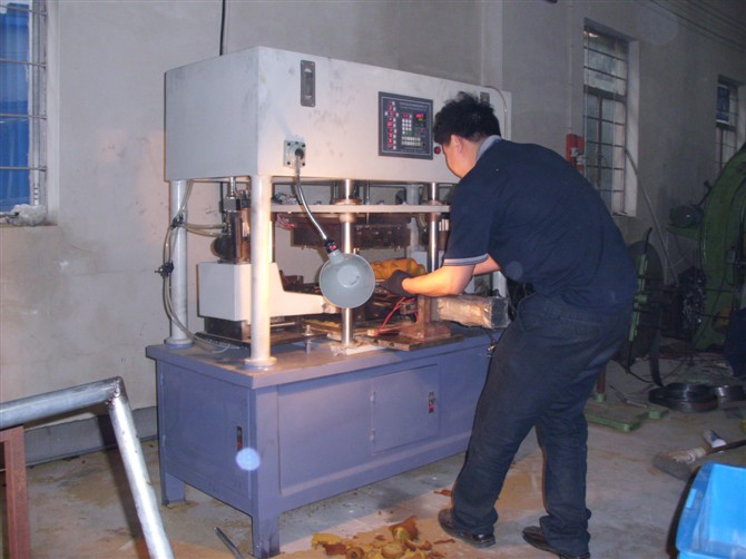 敬达自动双头射芯机   实用射芯机  快铸造射芯机