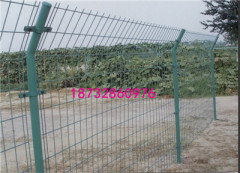 河北圍墻護欄網,大量供應精良的圈地護欄網