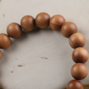 洛阳印度老山檀香手链1.2cm文玩男女情侣款念珠,莆田 的印度老山檀香手链1.2cm文玩情侣款念珠供应商推荐