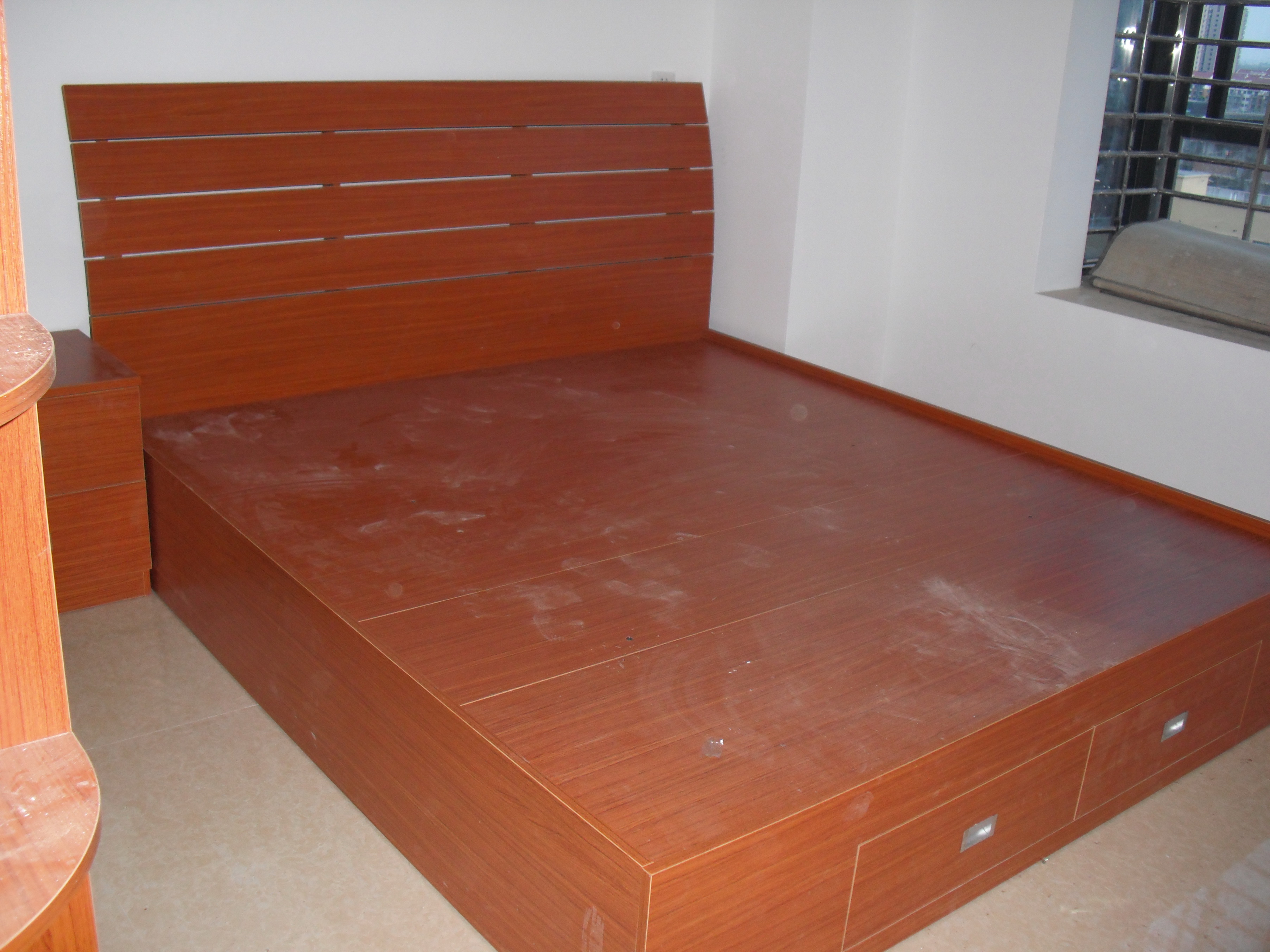 厦门厂家专业生产板式床，床头柜，高端定制