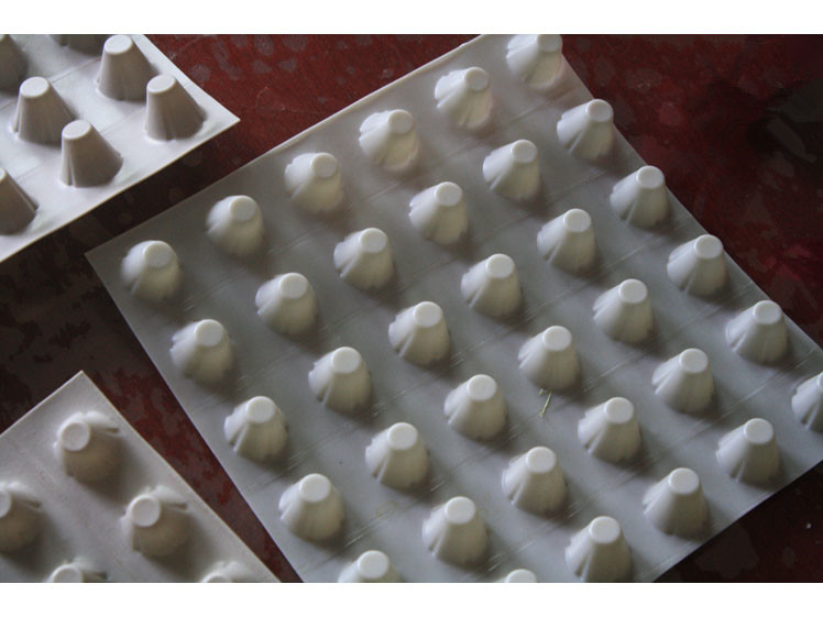 什么是高密度聚乙烯 2cea7eca3e0186e94c06130a77366e36.jpg