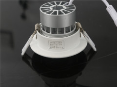 泉州LED射灯价格:LED射灯上哪买比较好