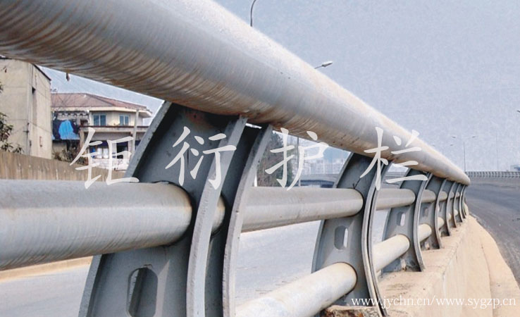 四川三源钢制品有限责任公司钜衍护栏，不锈钢复合管护栏/栏杆