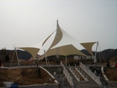 膜結構車棚供應|膜結構車棚造價