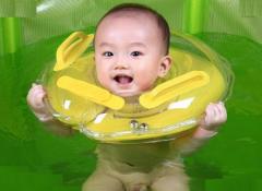 婴儿游泳中心在哪里——靠谱婴儿游泳馆公司当属蓝丝带妈宝会所