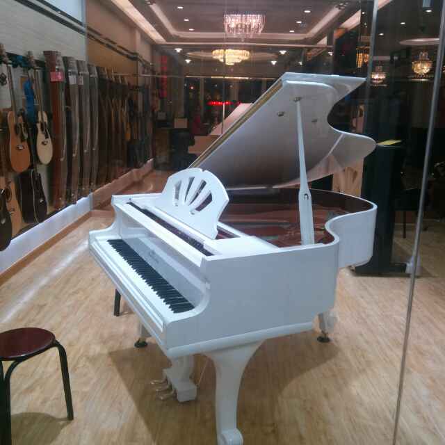 东营雅马哈钢琴专卖店，有品质的雅马哈钢琴在哪里可以买到