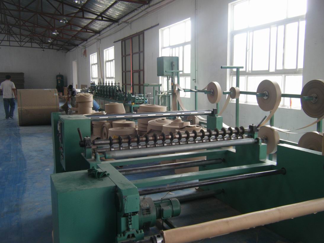 加宽型纸护角生产