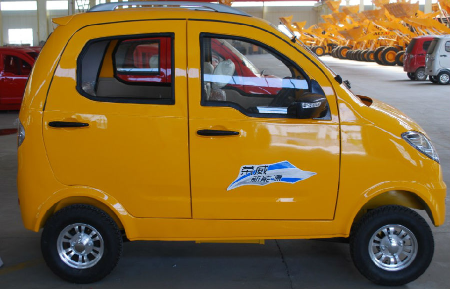 电动四轮车主要是由控制器